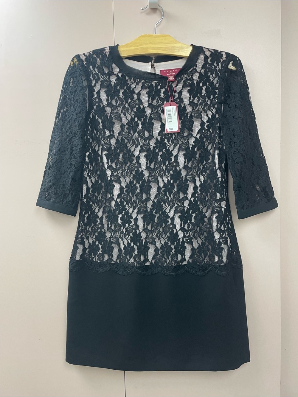 Ted Baker Gabbiey Black Lace Shift Dress Size 1 NWT